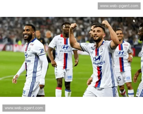 里尔战术灵活性的展现 热尼西奥根据对手调整阵型的能力